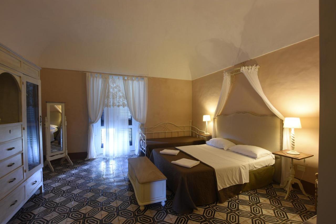 Borgo Del Carato Resort Solarino
