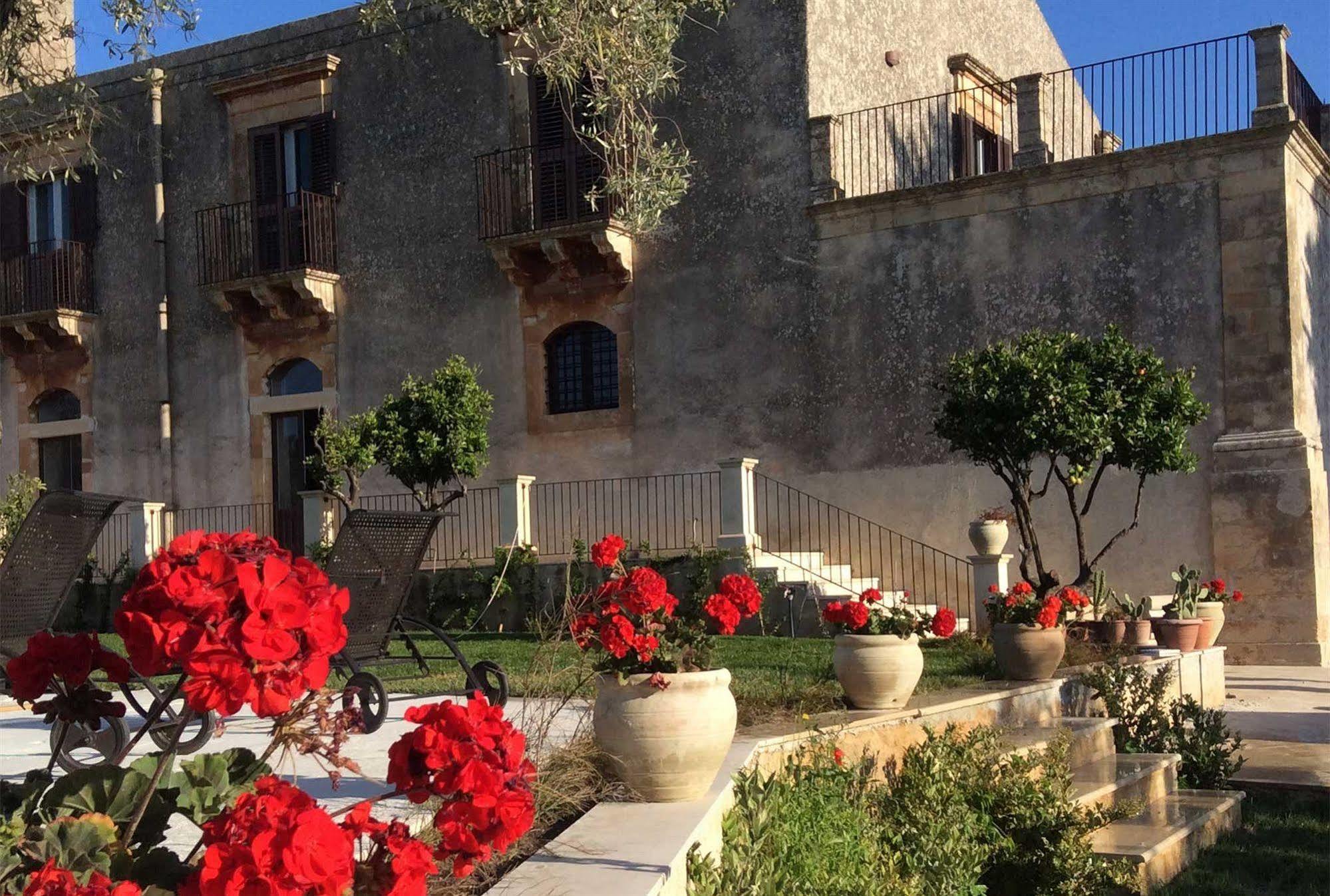 Resort Borgo Del Carato 3*