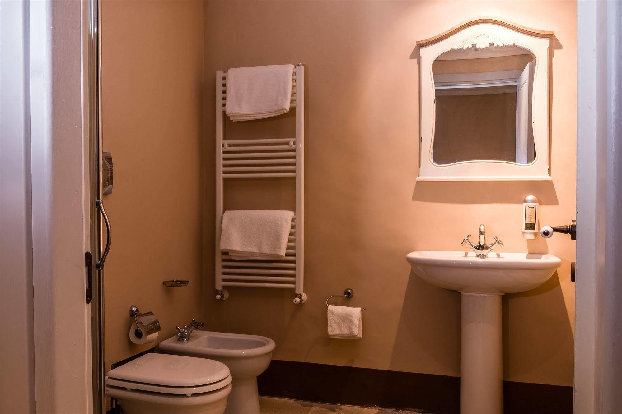 Borgo Del Carato Resort 3*